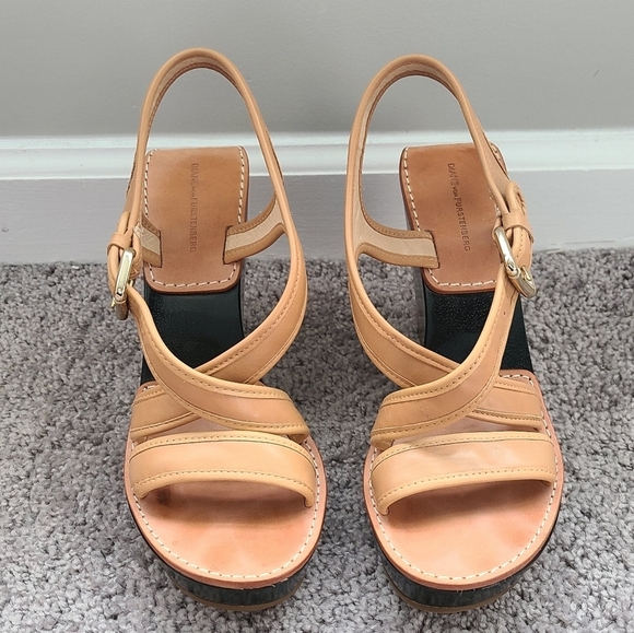 Diane Von Furstenberg Shoes - Diane Von Furstenberg Wooden Wedge